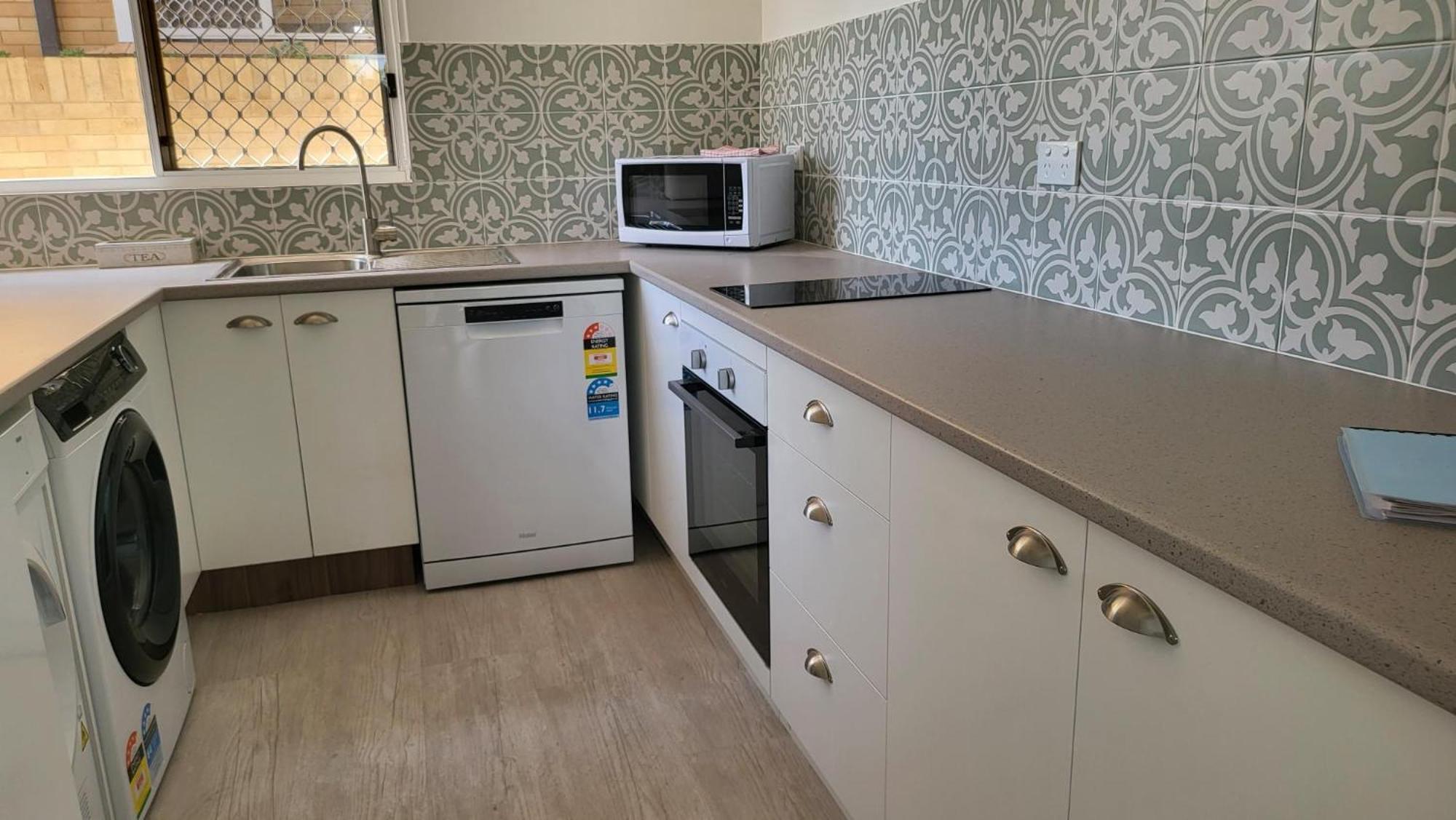 Husky 19 Beautifully Appointed Apartments - Great Location - In The Heart Of Husky Huskisson Exterior foto