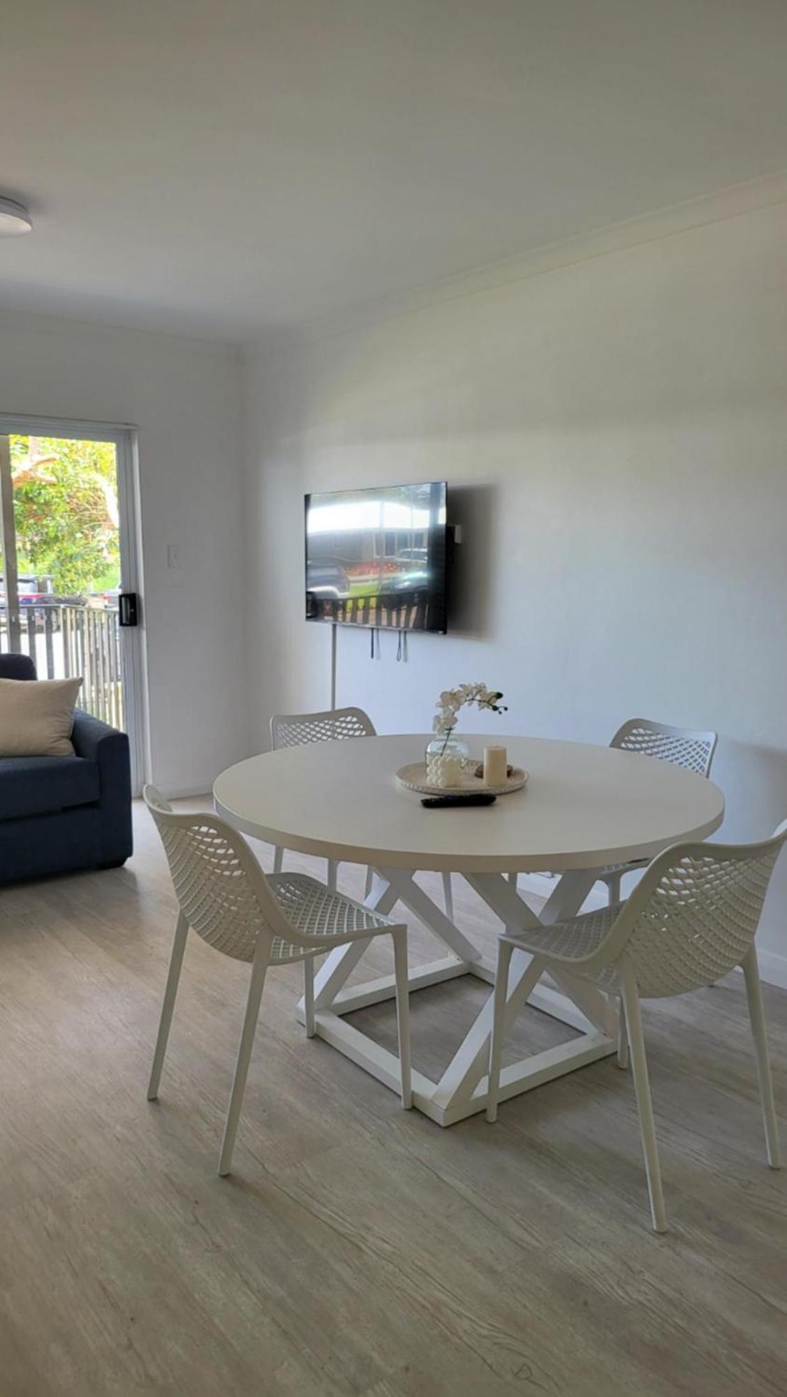 Husky 19 Beautifully Appointed Apartments - Great Location - In The Heart Of Husky Huskisson Exterior foto